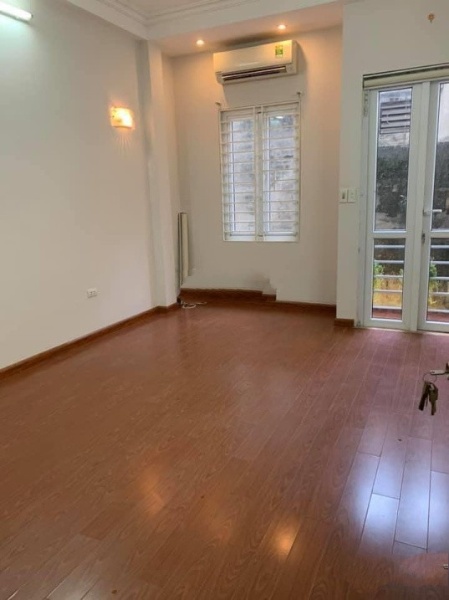 Bán nhà 5 tầng 35m2 ba bước ra công viên Vân Hồ